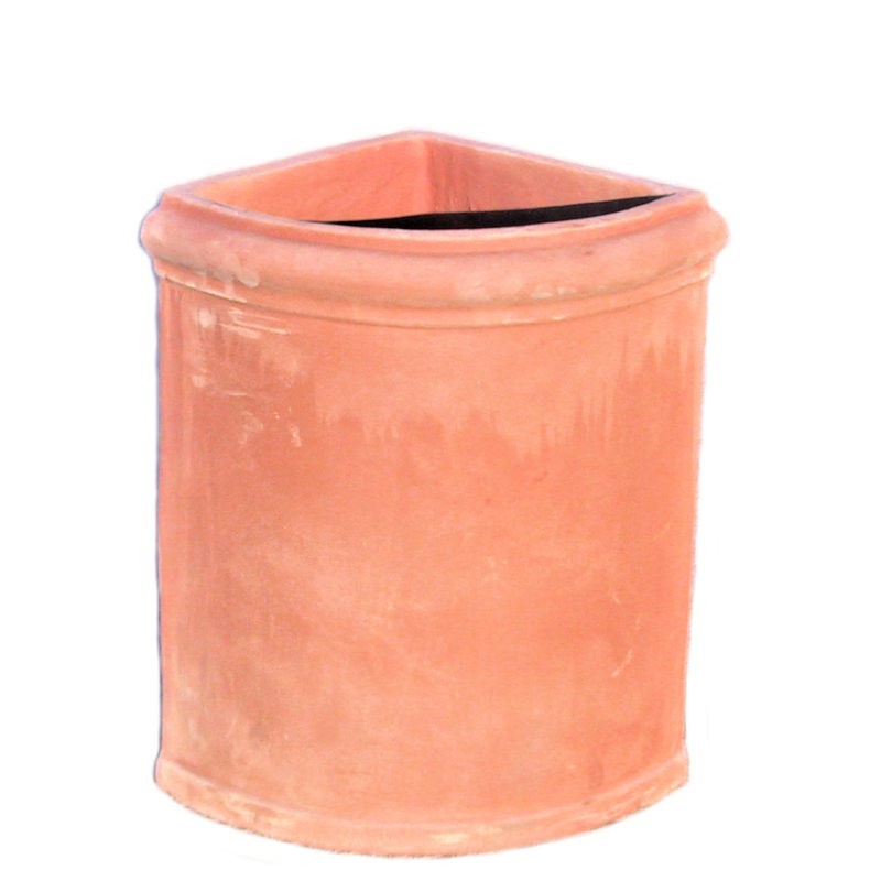 Smooth Assisi corner vase terracotta handmade Smooth Assisi corner vase terracotta handmade