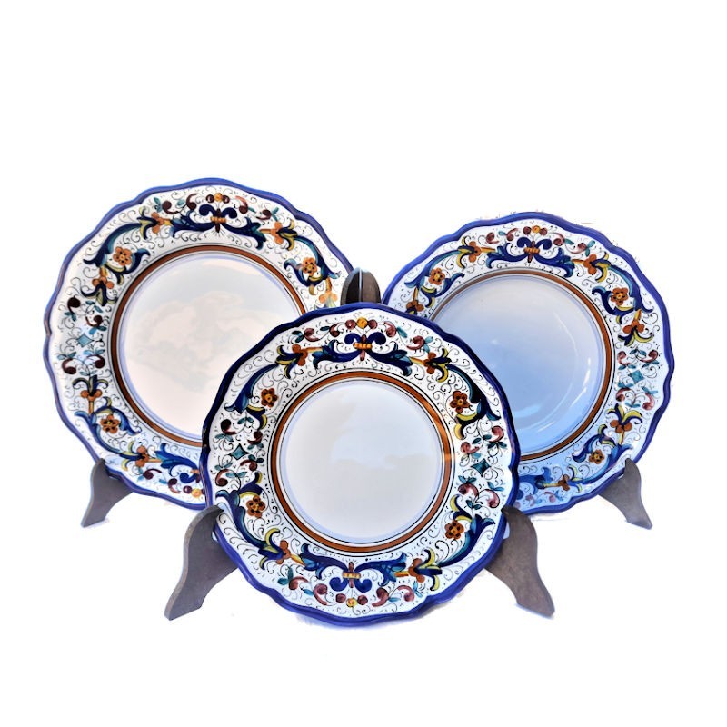 Servizio piatti tavola smerlati ceramica maiolica Deruta ricco Deruta blu Servizio piatti tavola smerlati ceramica maiolica Deruta ricco Deruta blu
