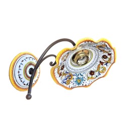 Scalloped applique with iron ceramic majolica Deruta raphaelesque